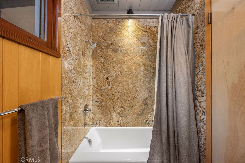 1343 Via Zurita Street