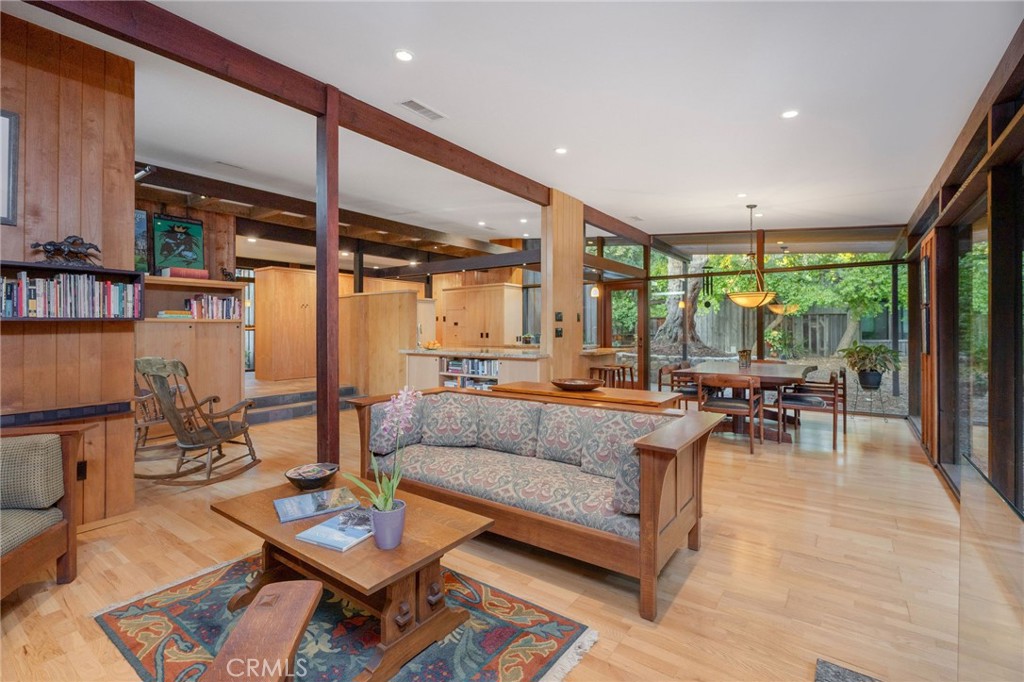 1343 Via Zurita Street