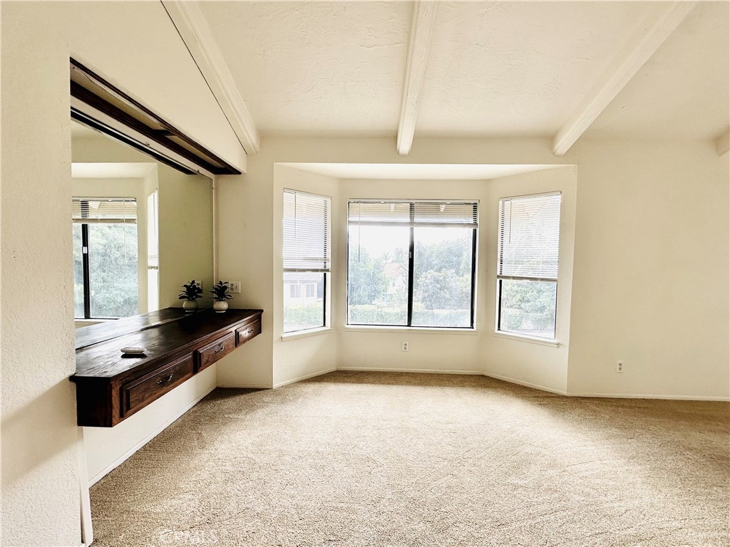 1592 Rosewood Street