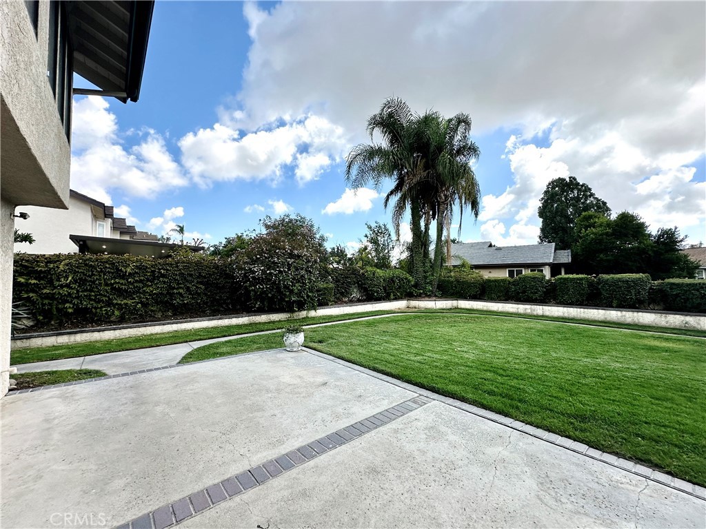 1592 Rosewood Street