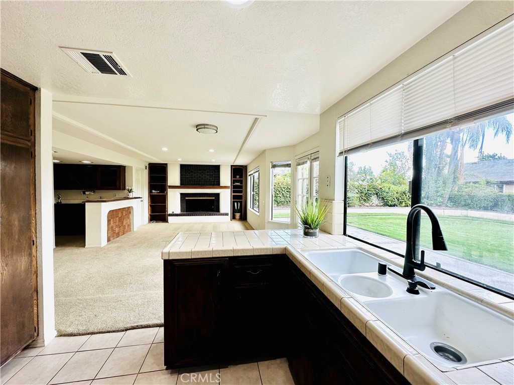 1592 Rosewood Street