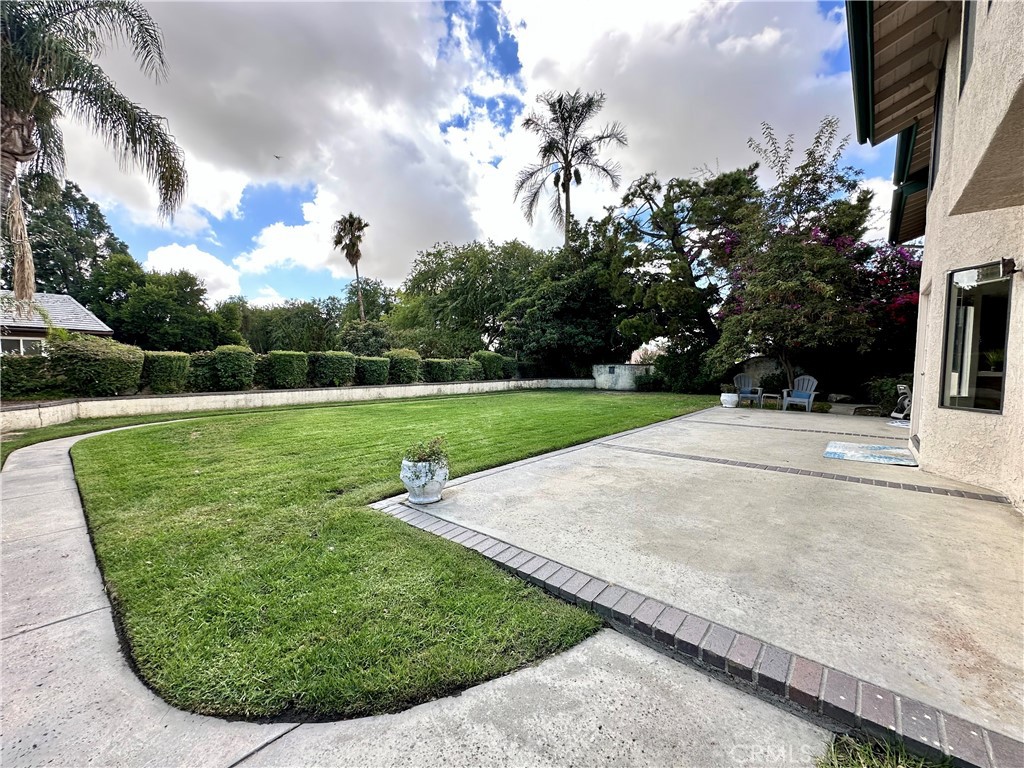 1592 Rosewood Street