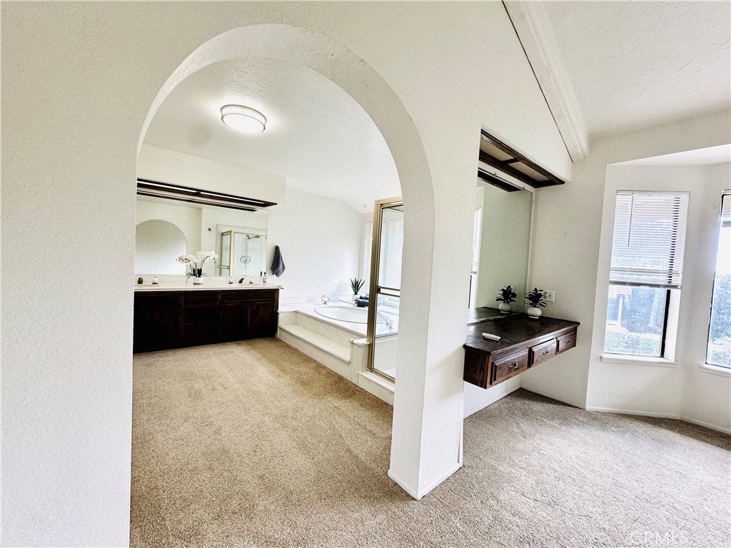 1592 Rosewood Street