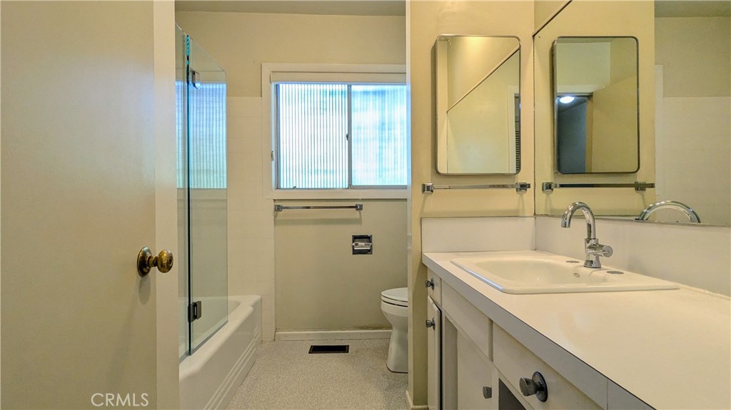 358 W 8th Street