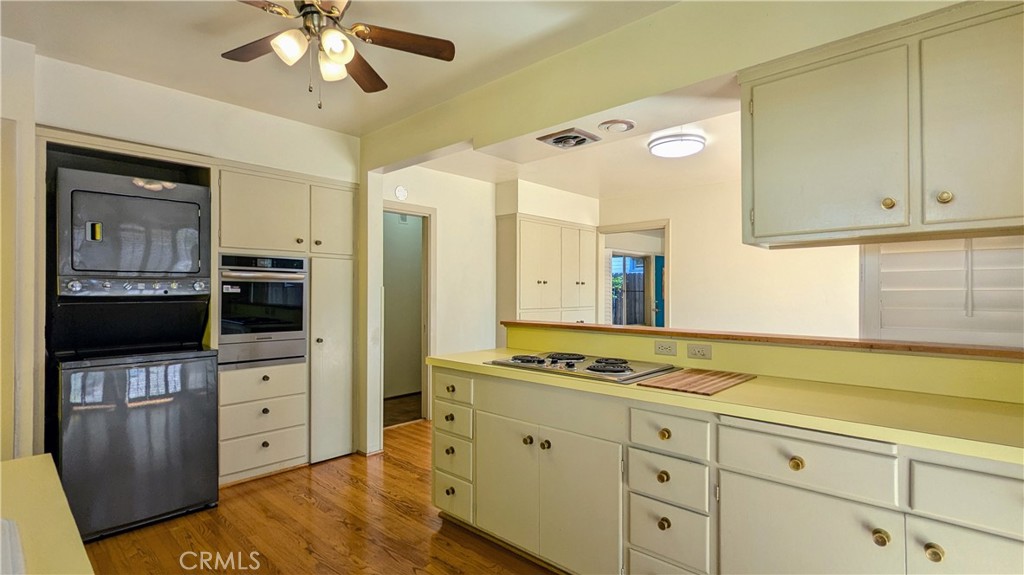 358 W 8th Street