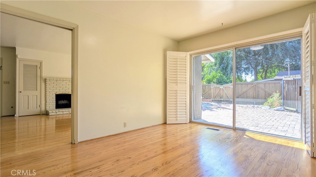 358 W 8th Street