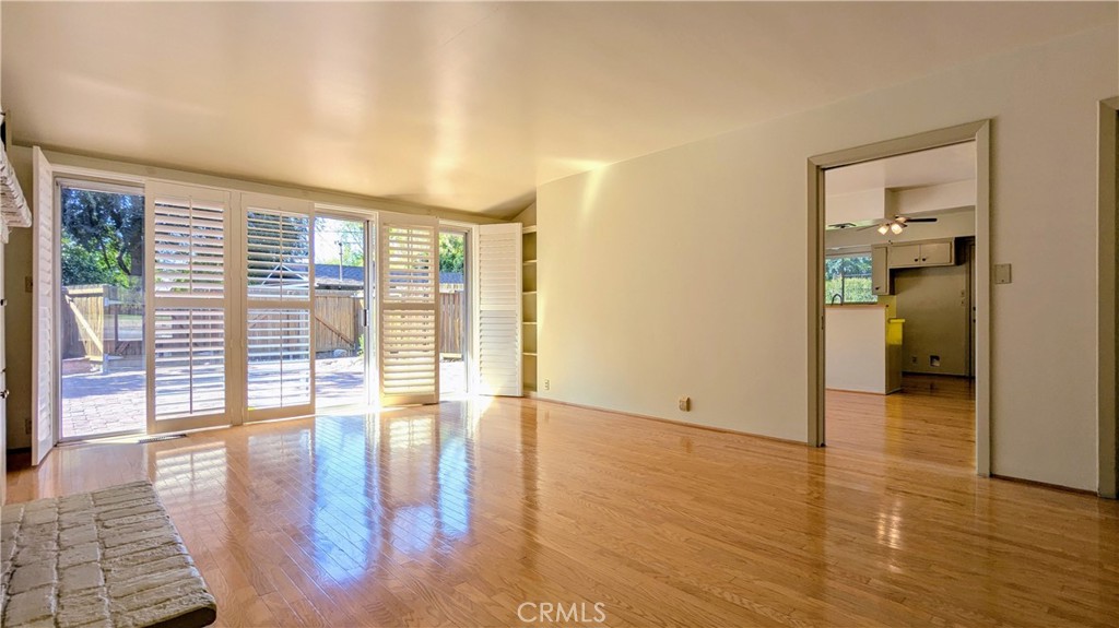 358 W 8th Street