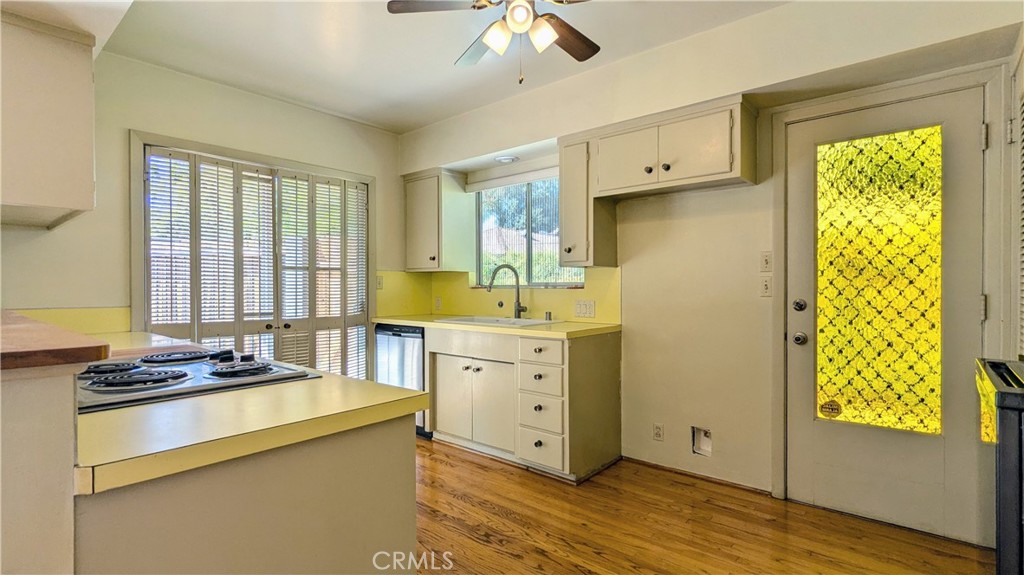 358 W 8th Street