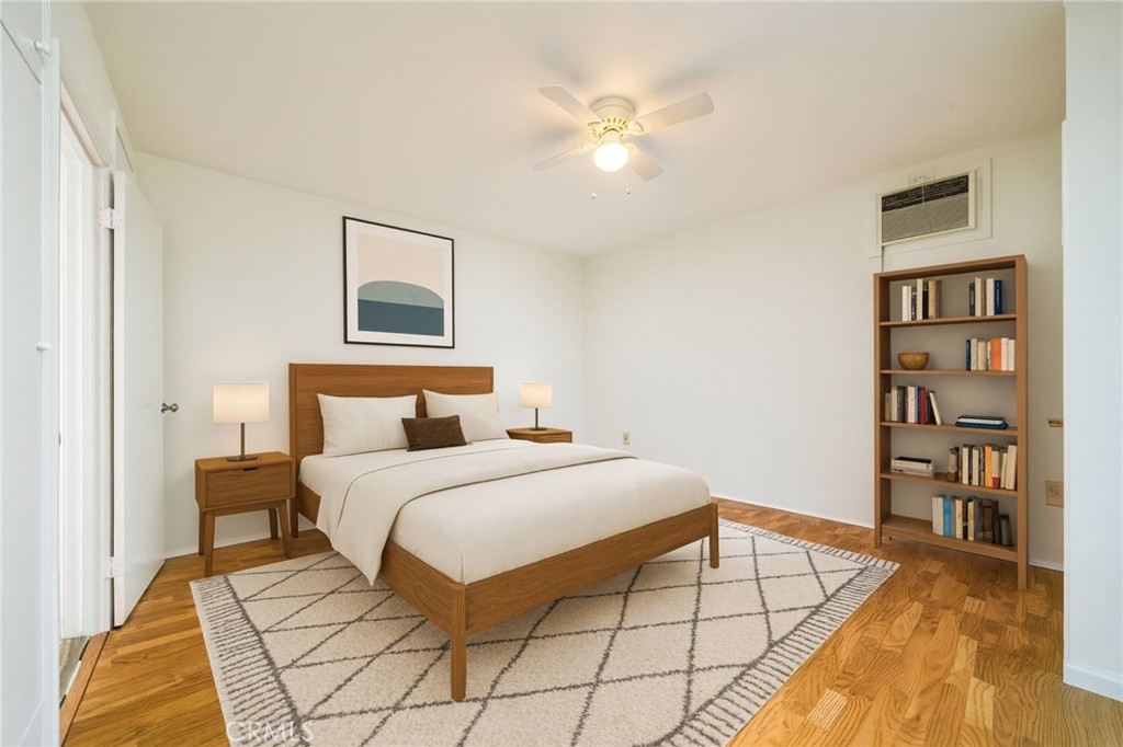 555 W 9th Street