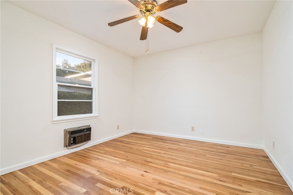 555 W 9th Street