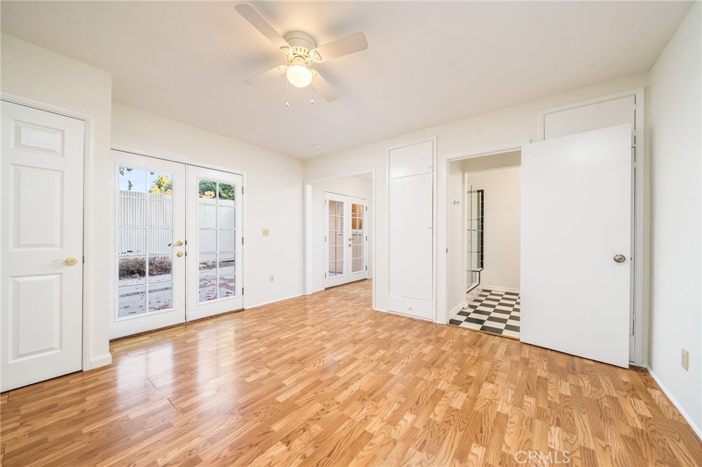 555 W 9th Street