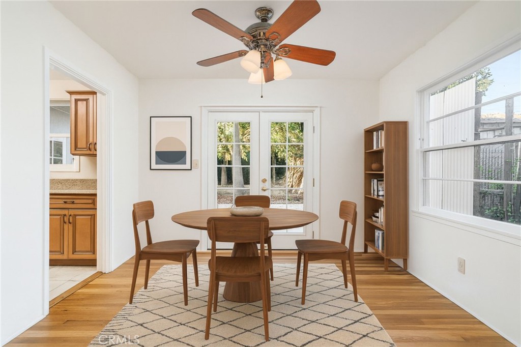 555 W 9th Street