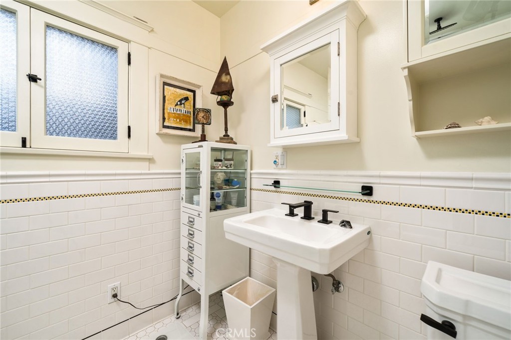 335 - 337 Harvard Avenue