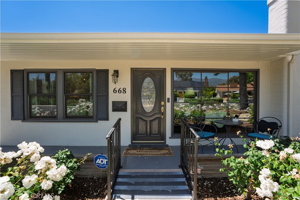 668 W 12th