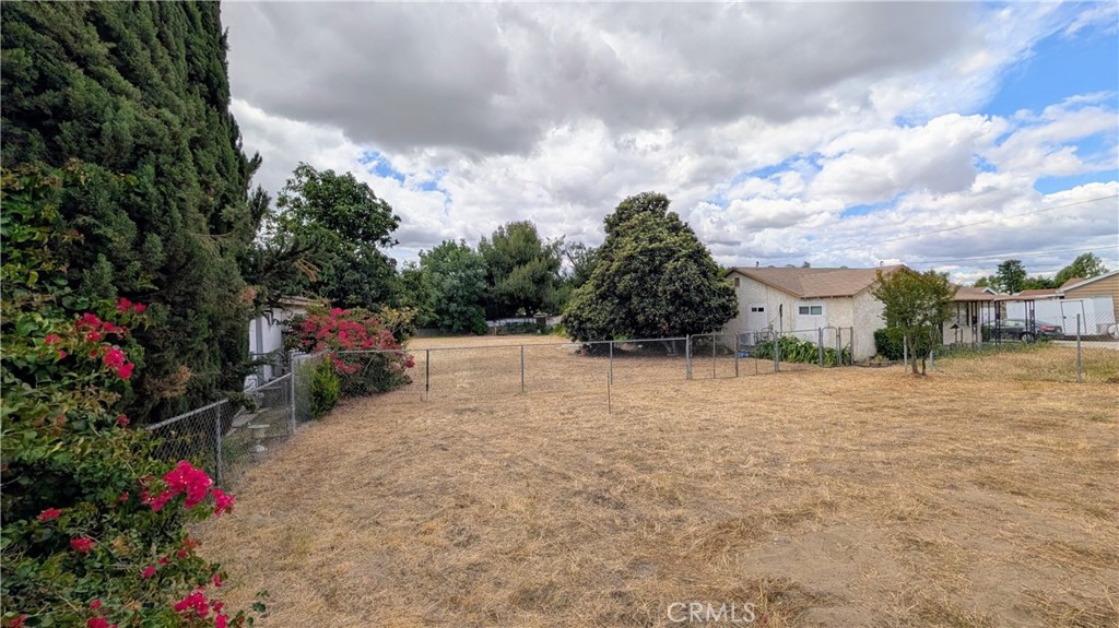 220 E Francis