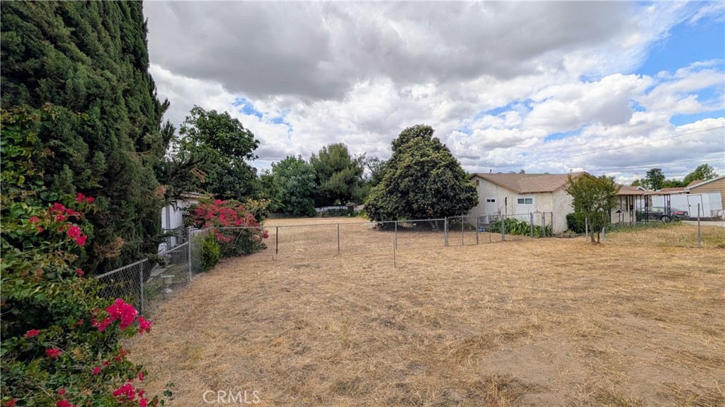 220 E Francis