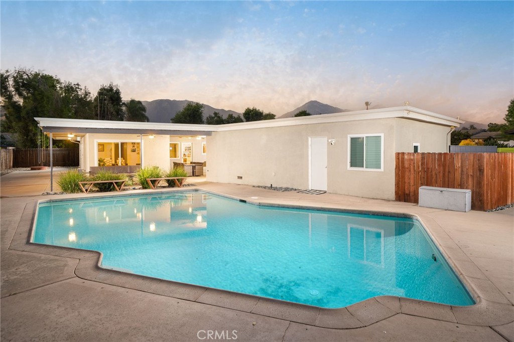 2129 N San Marcos Place