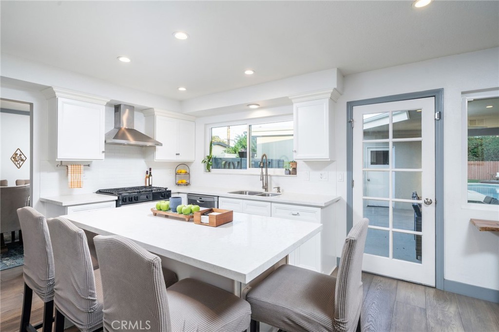 2129 N San Marcos Place