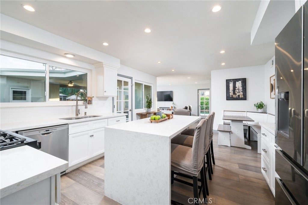 2129 N San Marcos Place