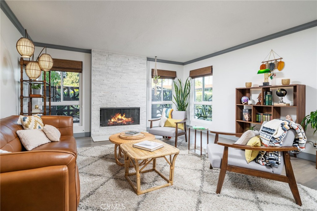 2129 N San Marcos Place