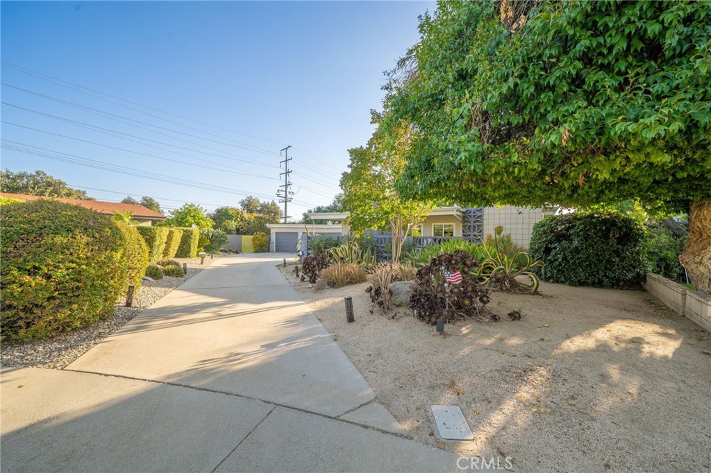 2129 N San Marcos Place