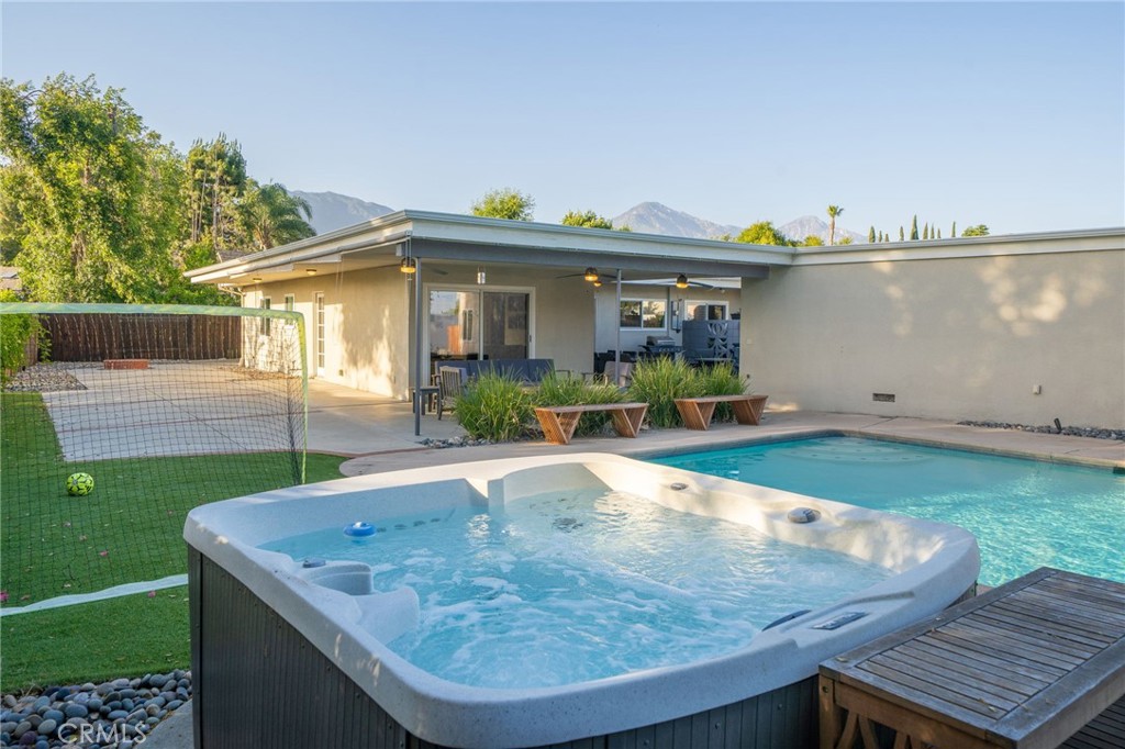 2129 N San Marcos Place