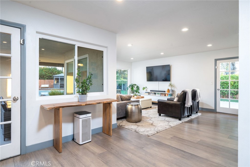 2129 N San Marcos Place