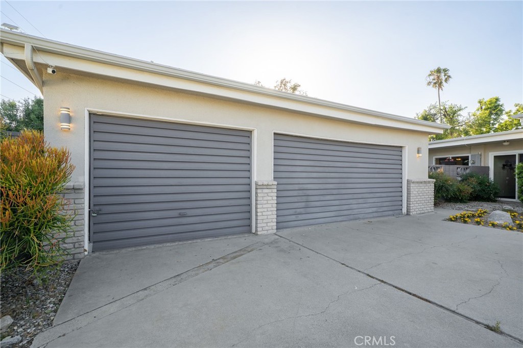 2129 N San Marcos Place