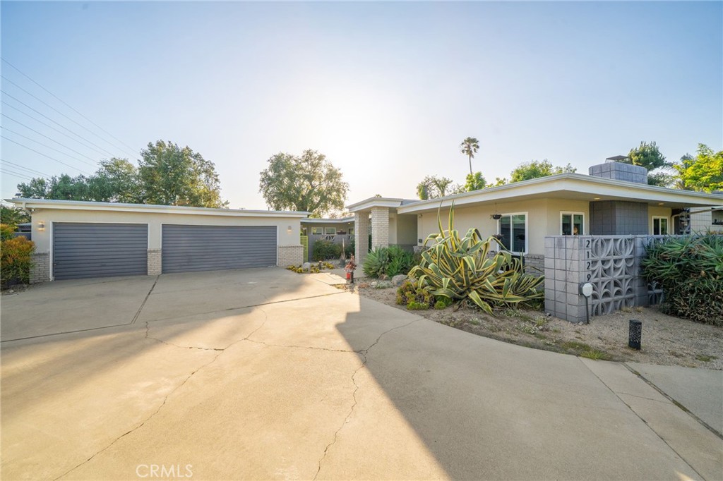 2129 N San Marcos Place
