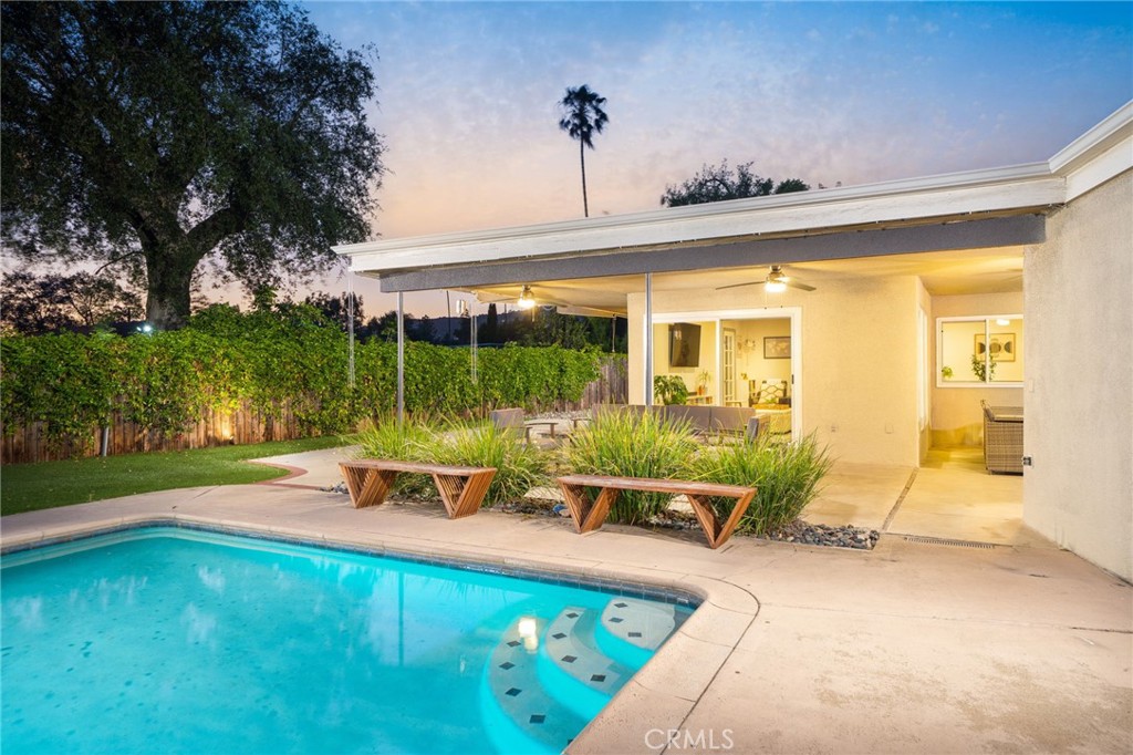 2129 N San Marcos Place