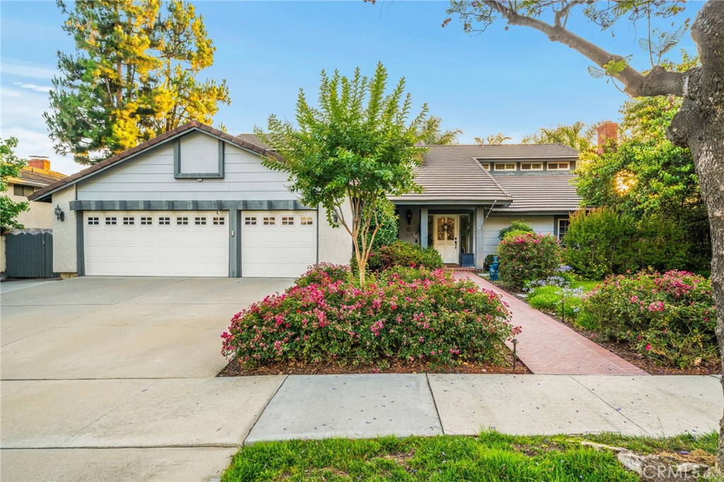 1935 Lassen Avenue
