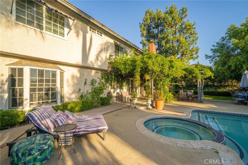 1935 Lassen Avenue