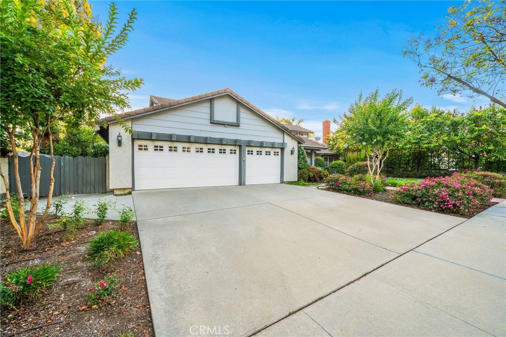 1935 Lassen Avenue