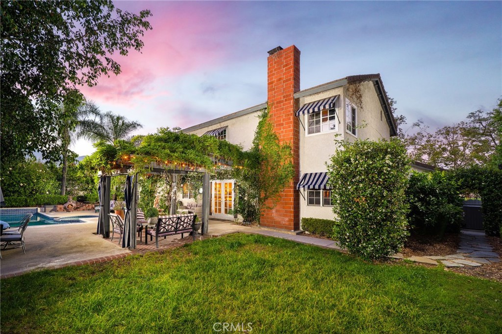 1935 Lassen Avenue