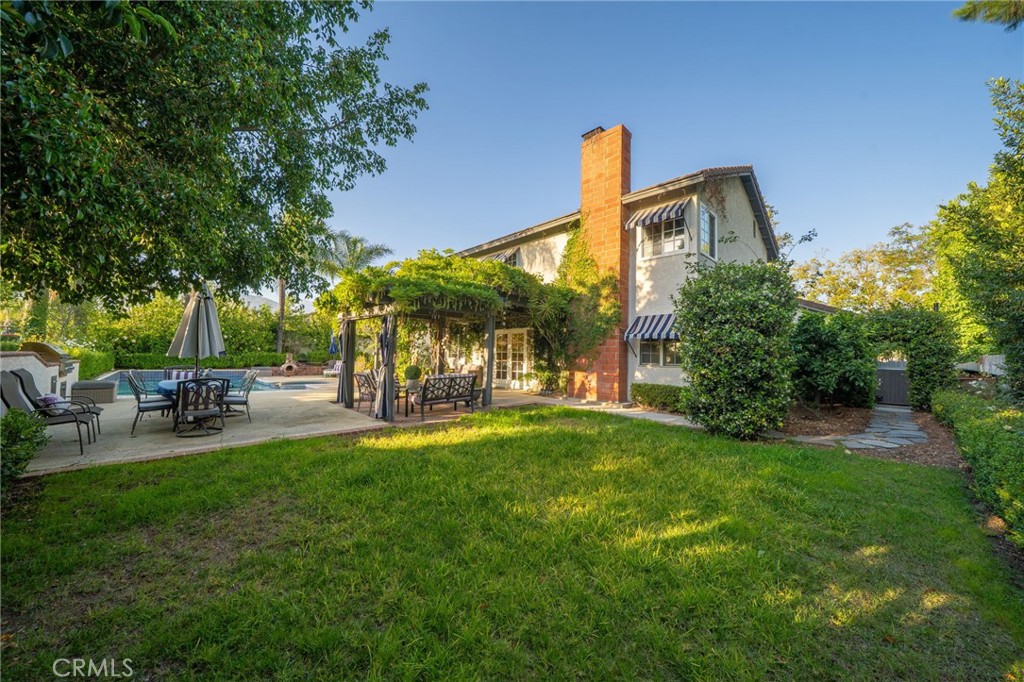 1935 Lassen Avenue