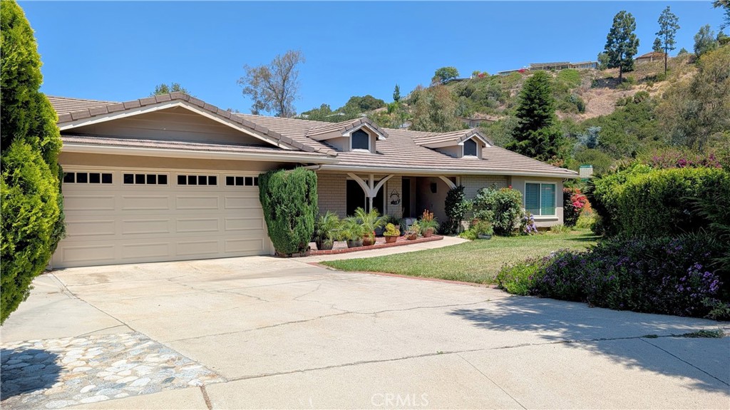 2397 N San Benito Court