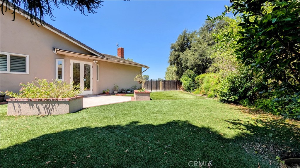 2397 N San Benito Court