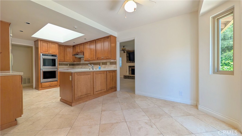 2397 N San Benito Court