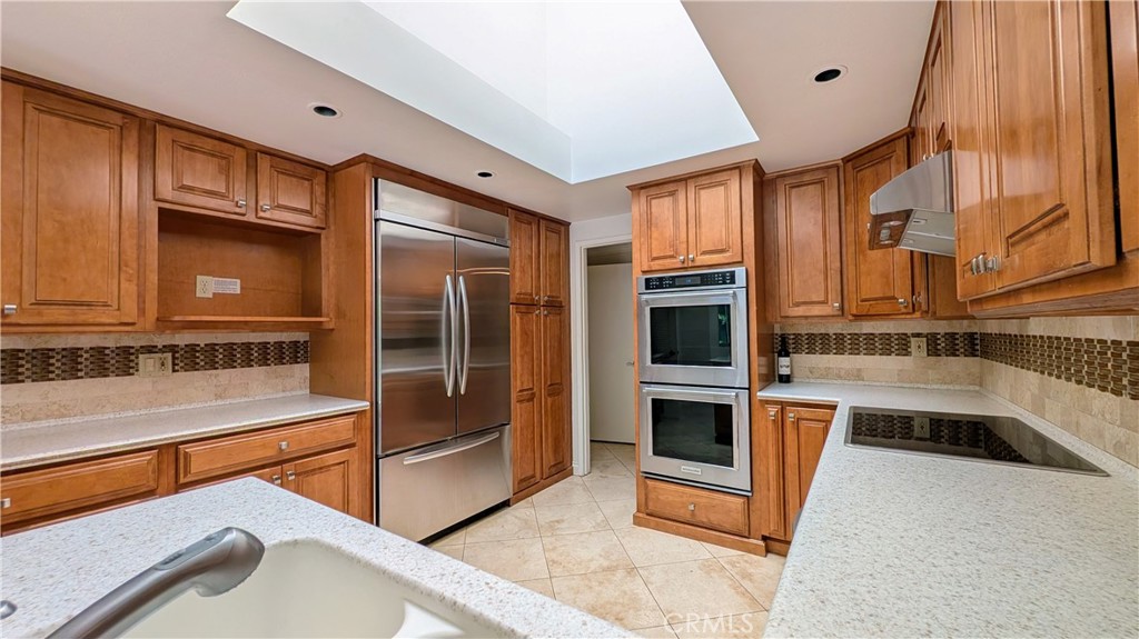 2397 N San Benito Court