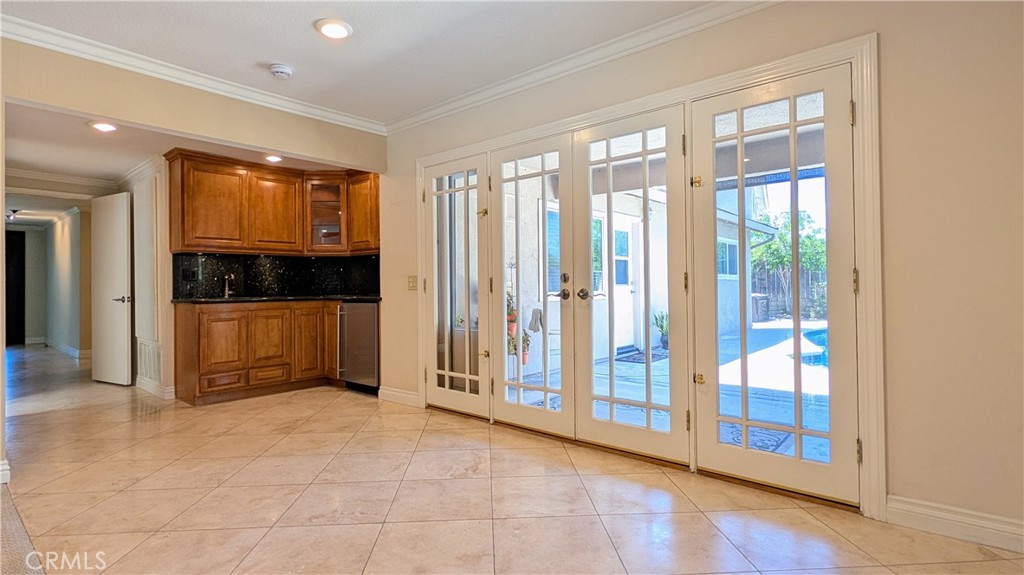 2397 N San Benito Court