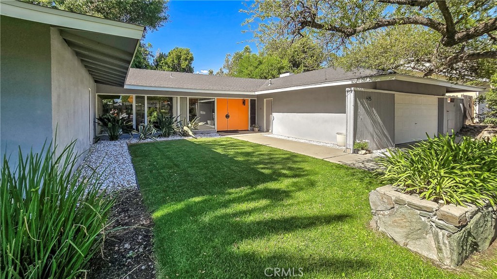 425 Bowling Green Drive
