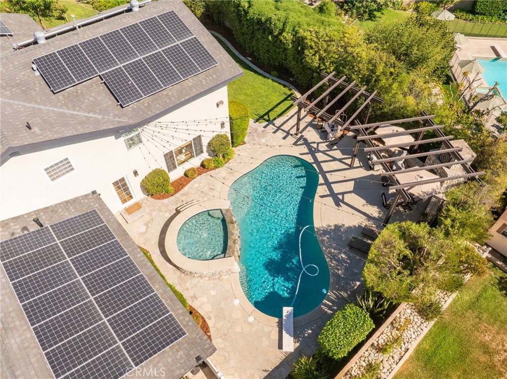 280 E Miramar