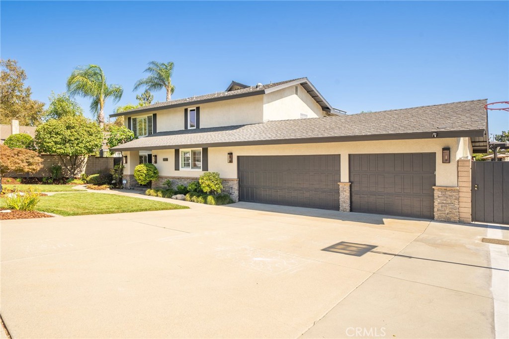 280 E Miramar