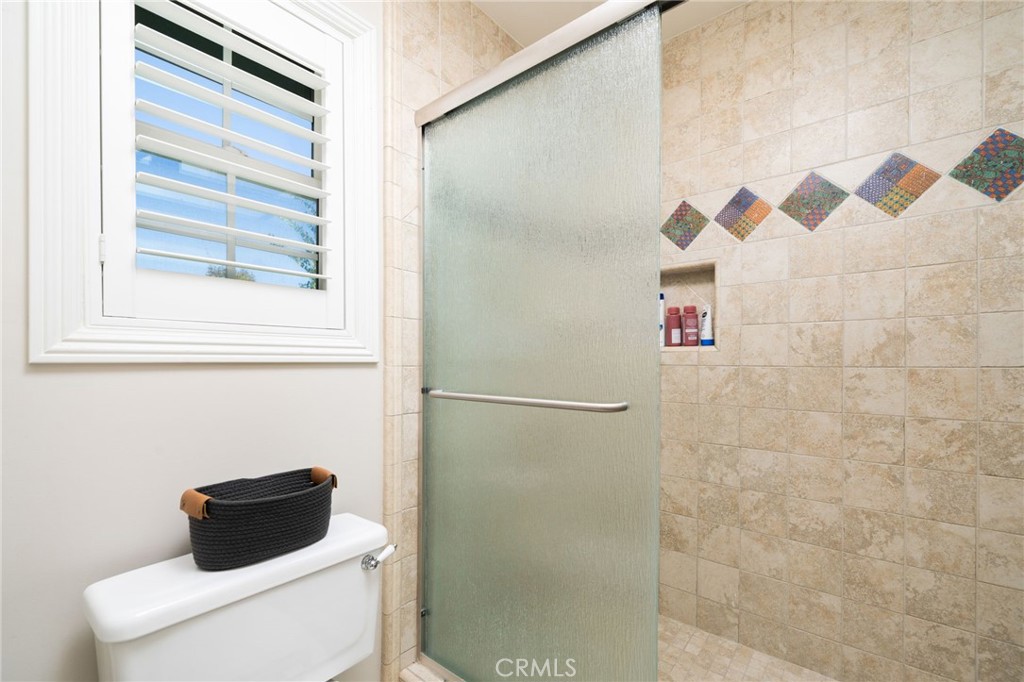 280 E Miramar