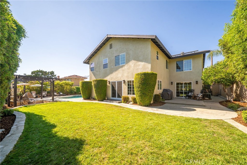 280 E Miramar