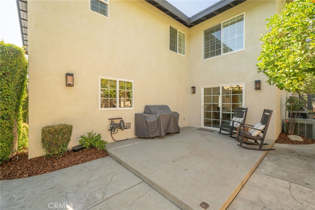 280 E Miramar