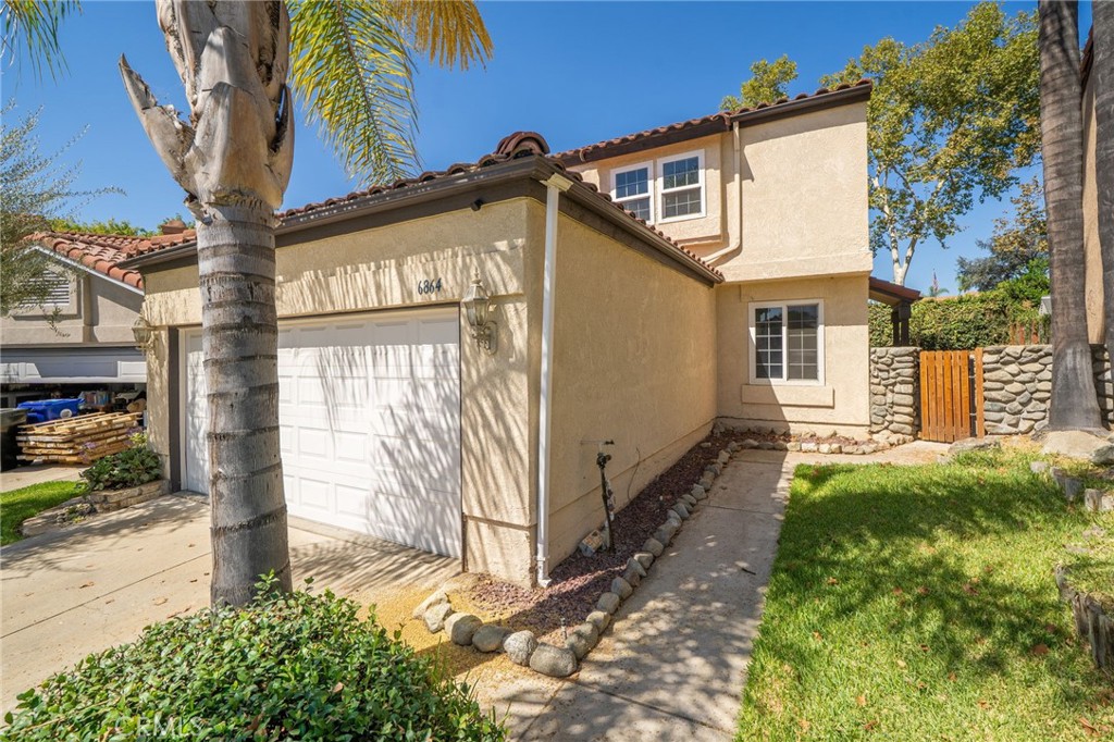 6864 Woodcrest
