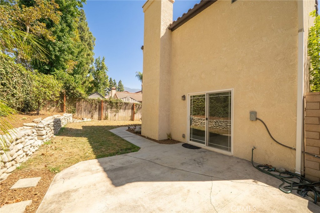 6864 Woodcrest
