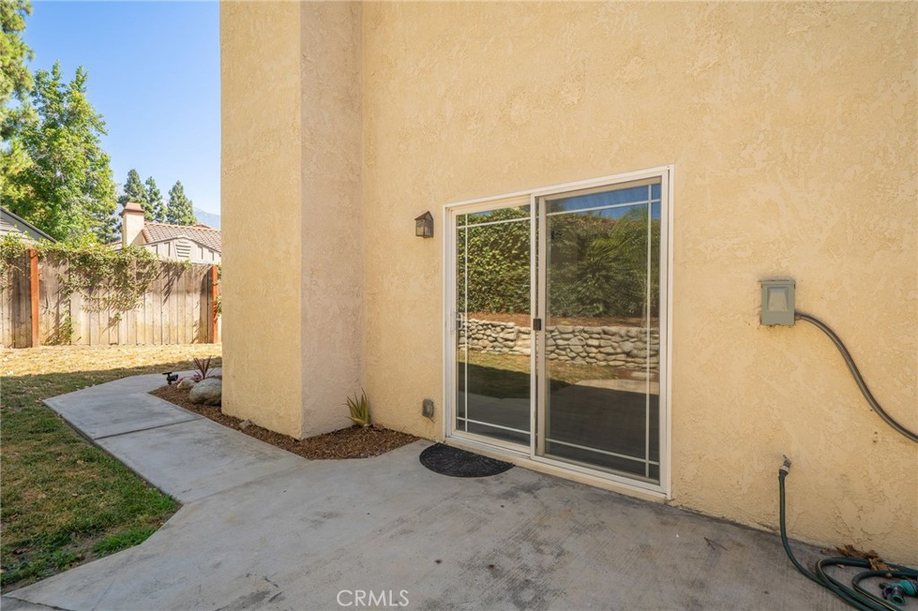 6864 Woodcrest