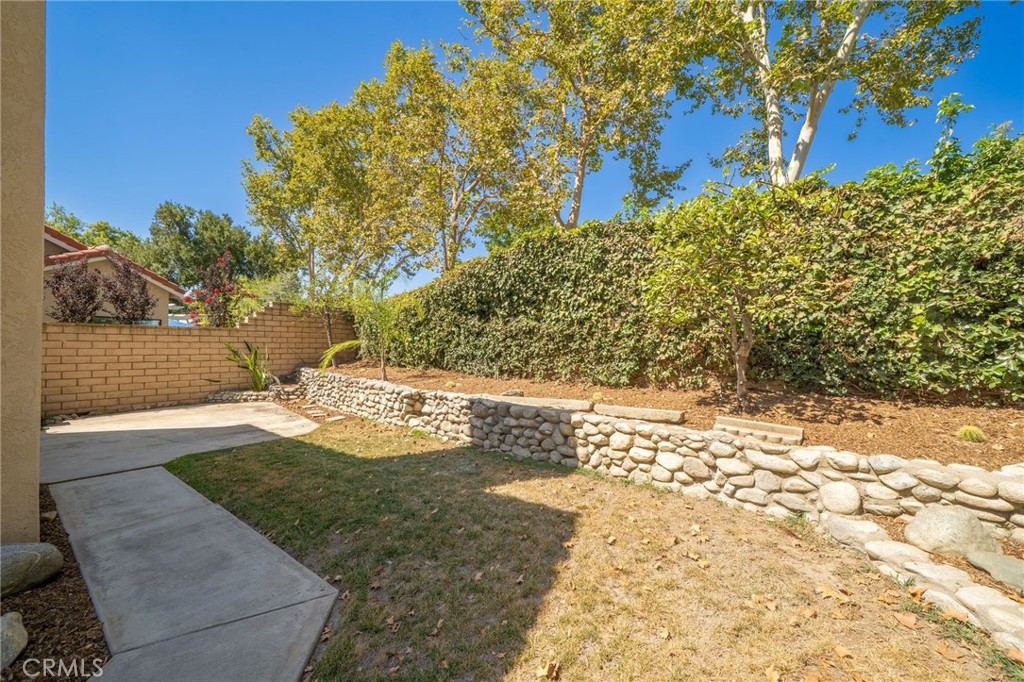 6864 Woodcrest